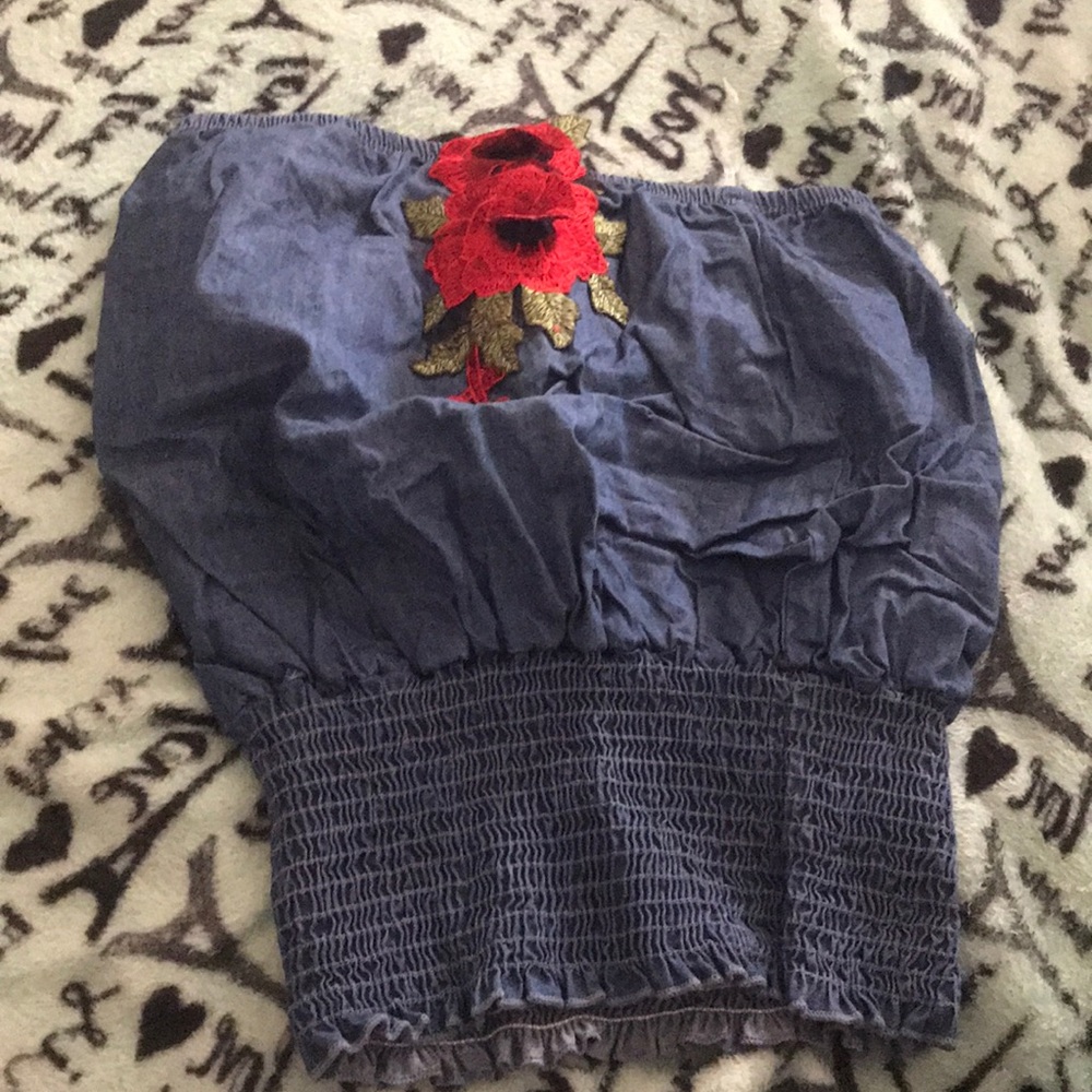Super cute tube trendy rose top
